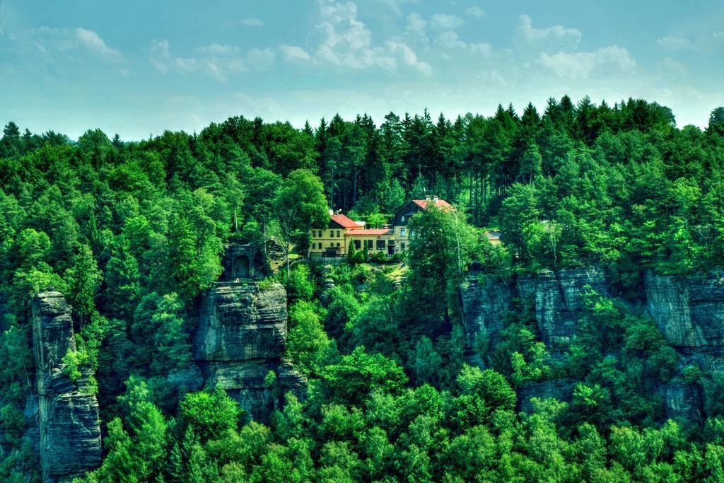 Hotel Garni Belveder Hřensko エクステリア 写真