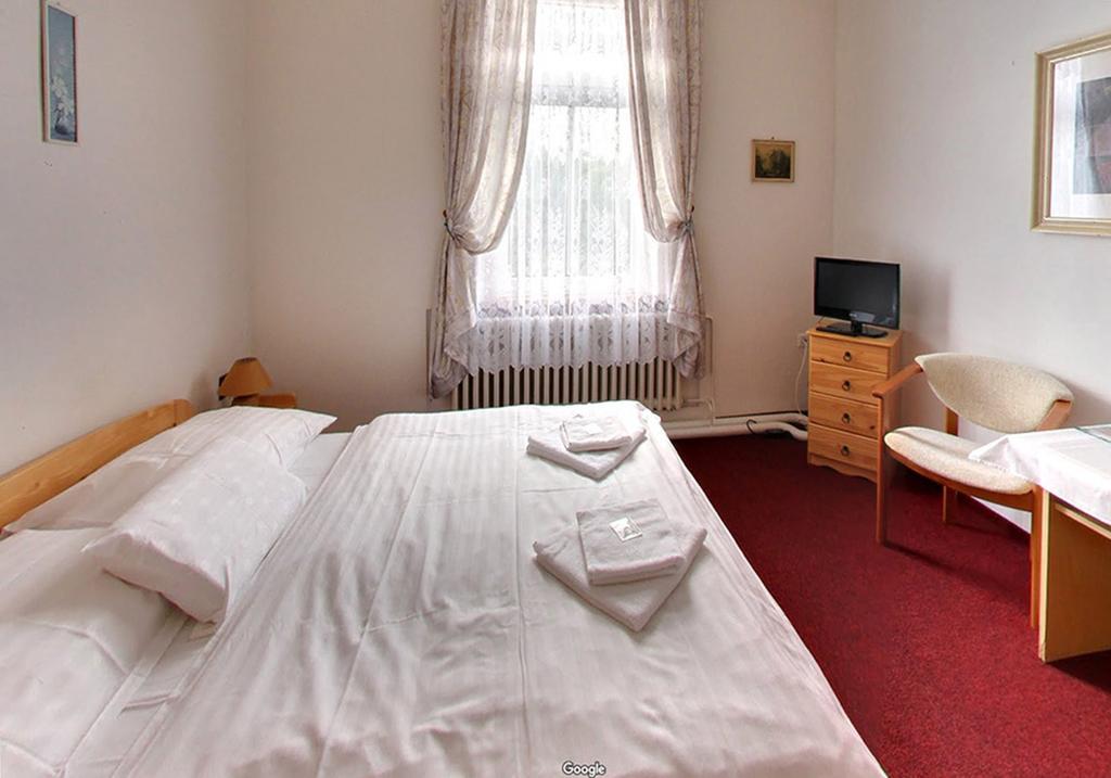 Hotel Garni Belveder Hřensko エクステリア 写真
