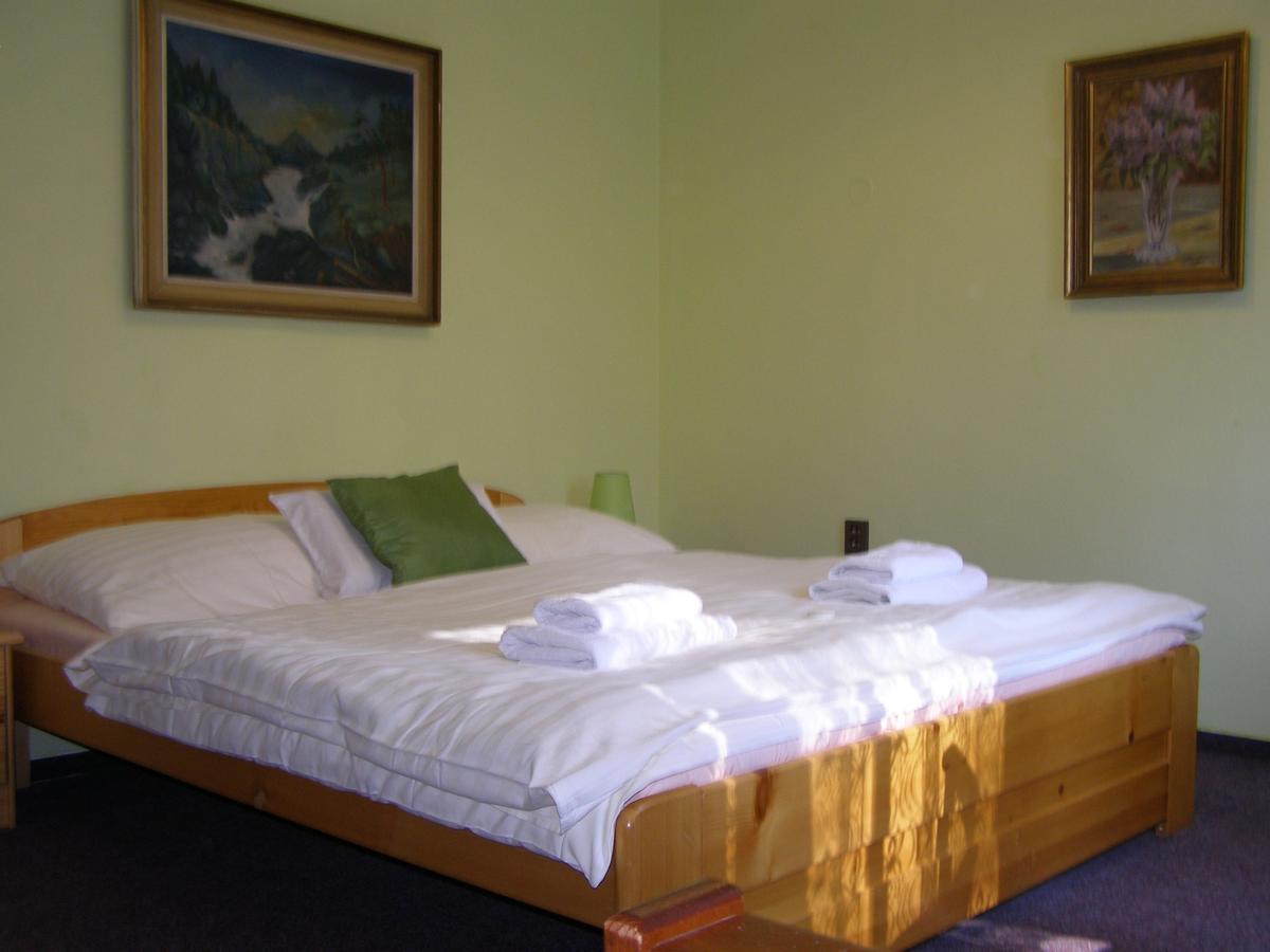 Hotel Garni Belveder Hřensko エクステリア 写真