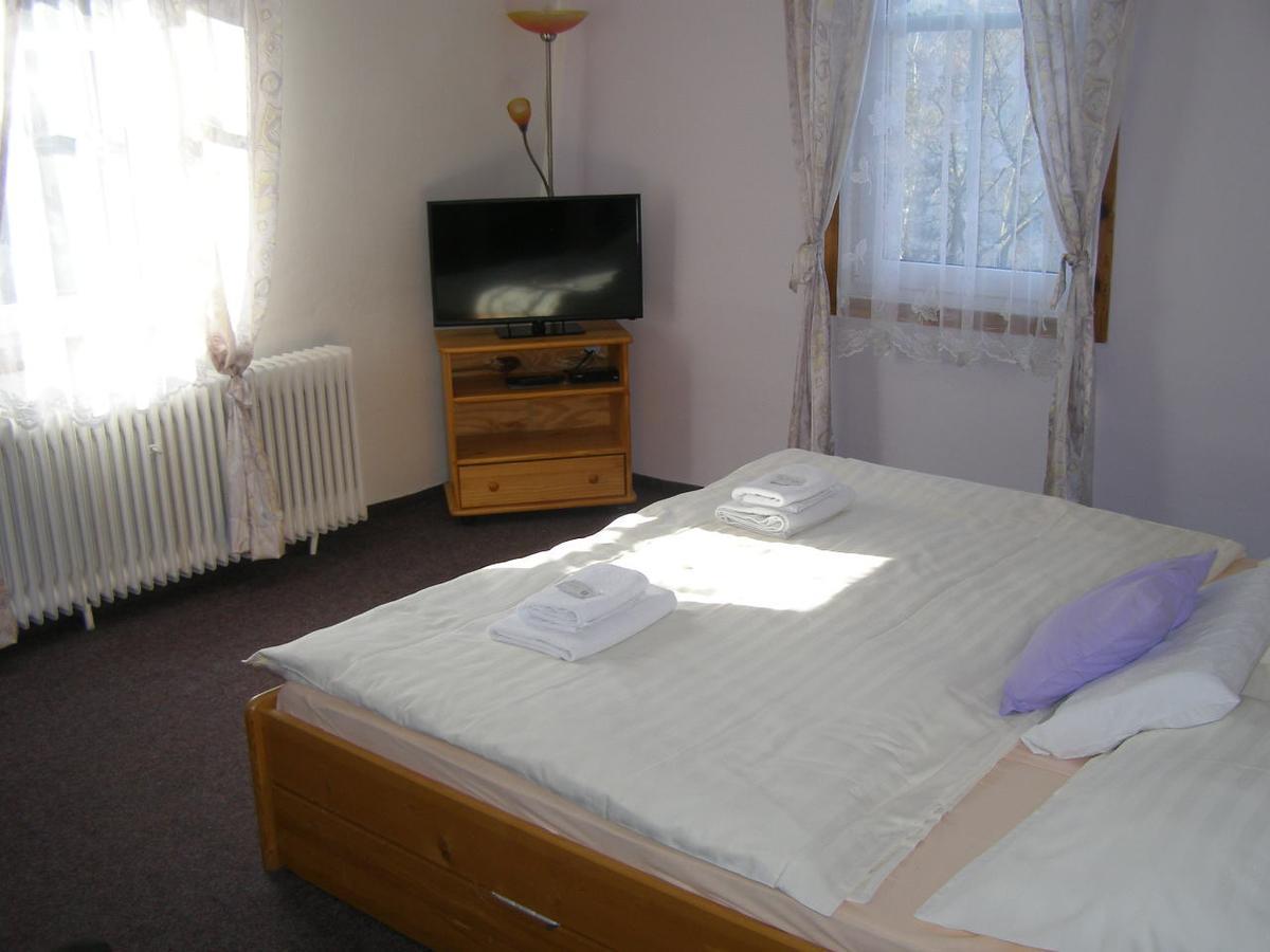 Hotel Garni Belveder Hřensko エクステリア 写真