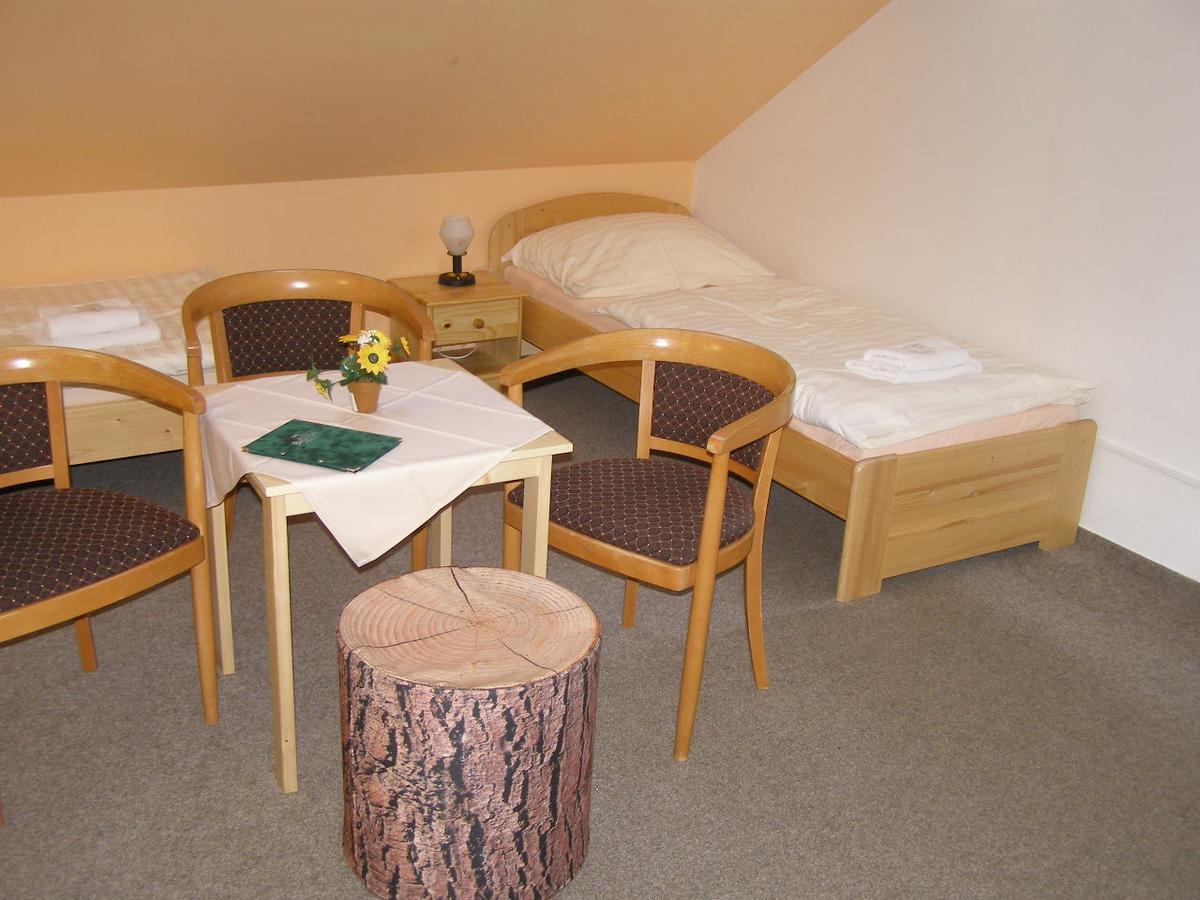 Hotel Garni Belveder Hřensko エクステリア 写真