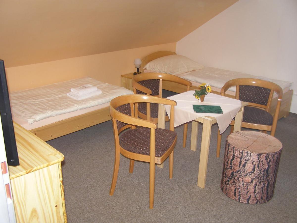 Hotel Garni Belveder Hřensko エクステリア 写真